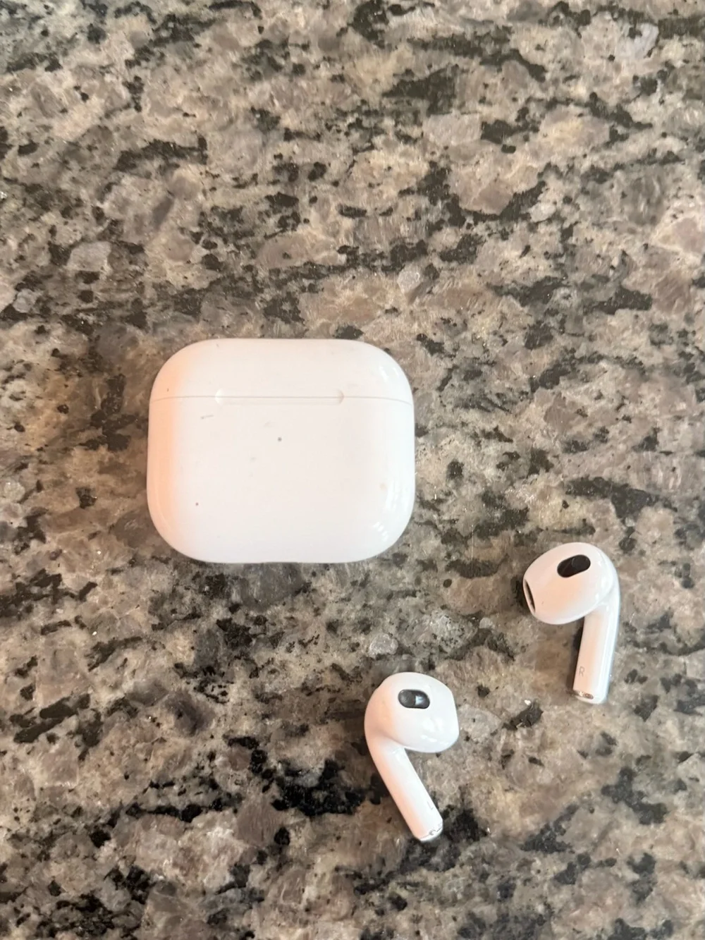 Apple genuine airpods